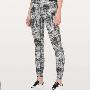 Lululemon Fast and Free Tight II Nulux 25